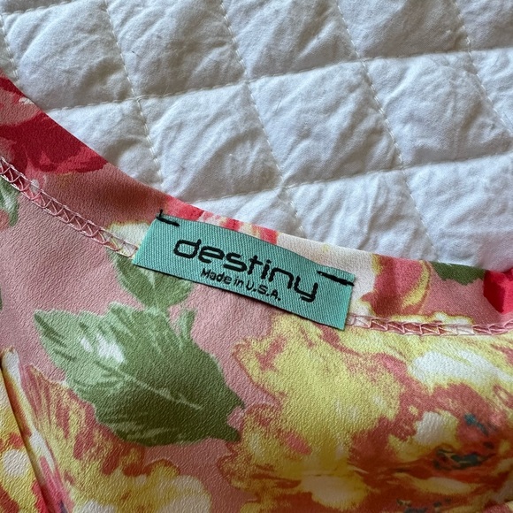 Destiny Floral Dress - Picture 8 of 9